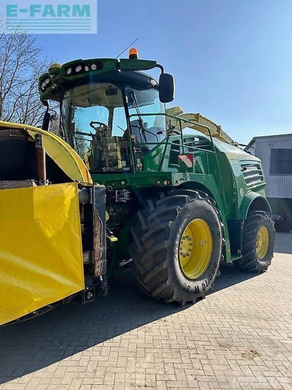 John Deere 8200i Self-propelled foragers
