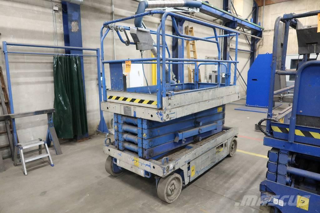 UpRight X32N Scissor lifts
