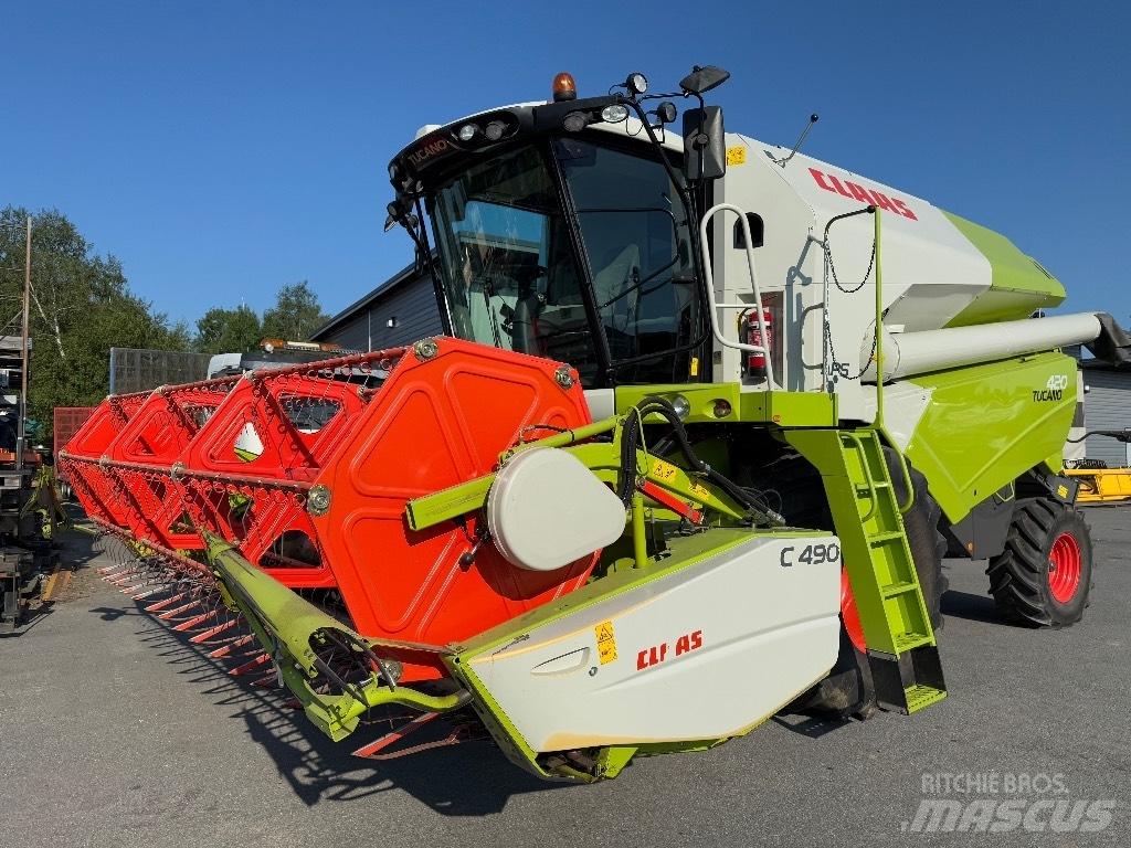 CLAAS Tucano 420 Combine harvesters