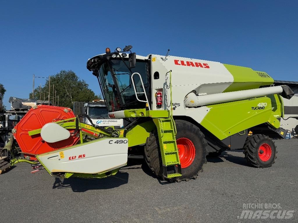 CLAAS Tucano 420 Combine harvesters