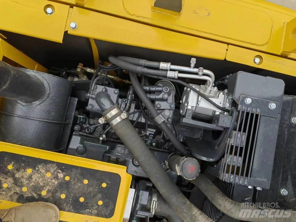 Komatsu PC 130-7K Midi excavators  7t - 12t