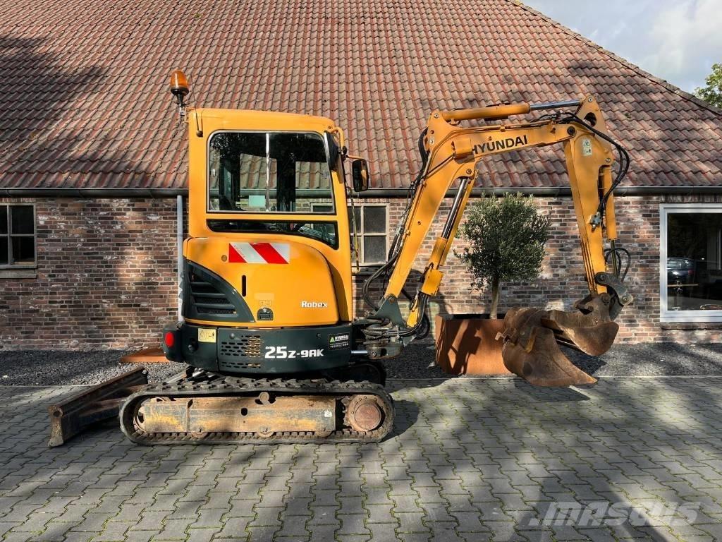 Hyundai R25Z-9 AK Crawler excavators