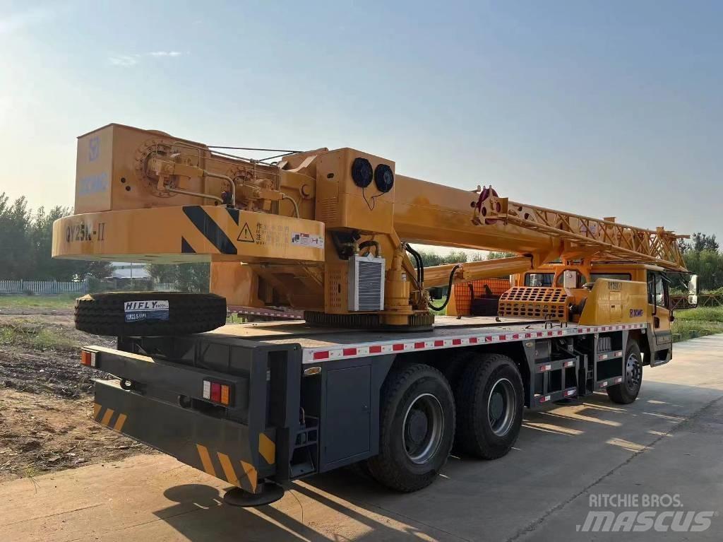 XCMG QY25K-II Winches, hoists and material lifts