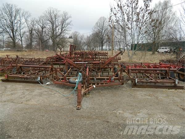 Lilla Harrie 670 Cultivators