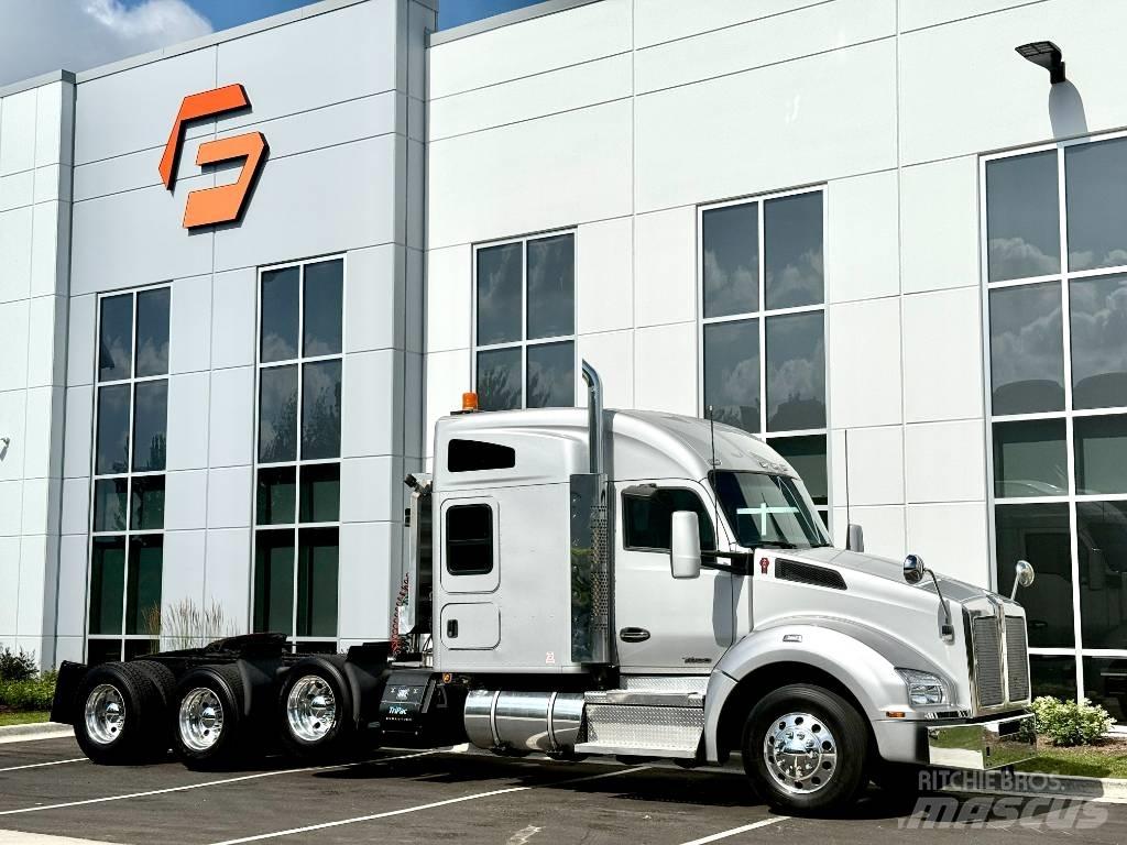 Kenworth T 880 Tractor Units