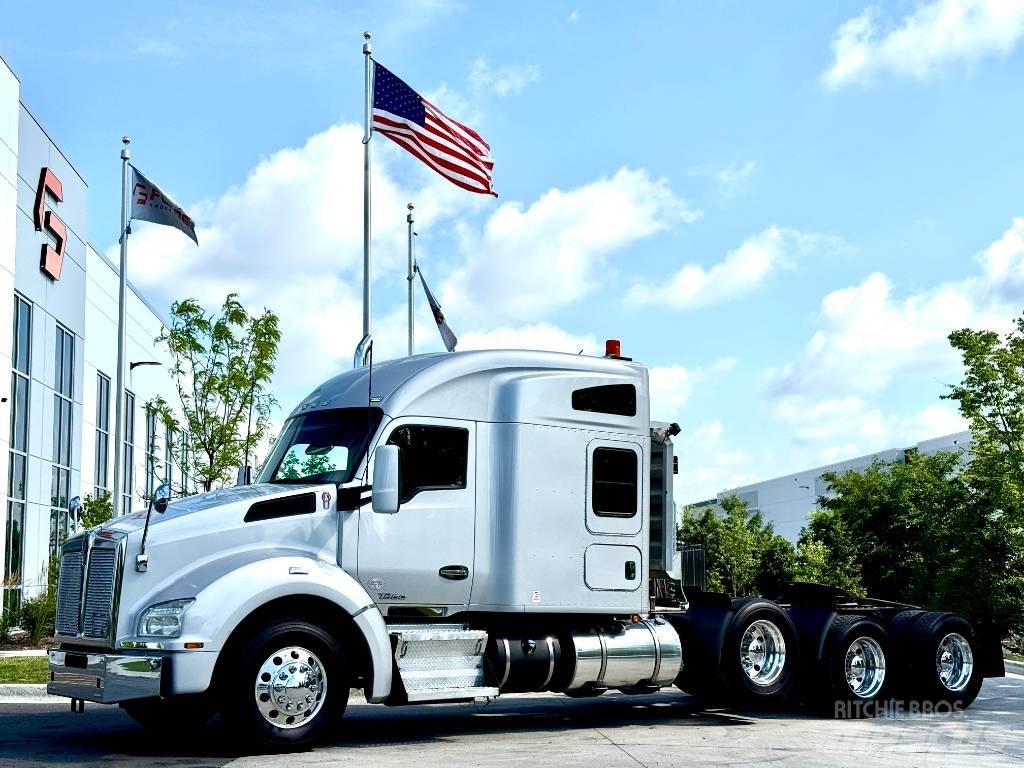 Kenworth T 880 Tractor Units