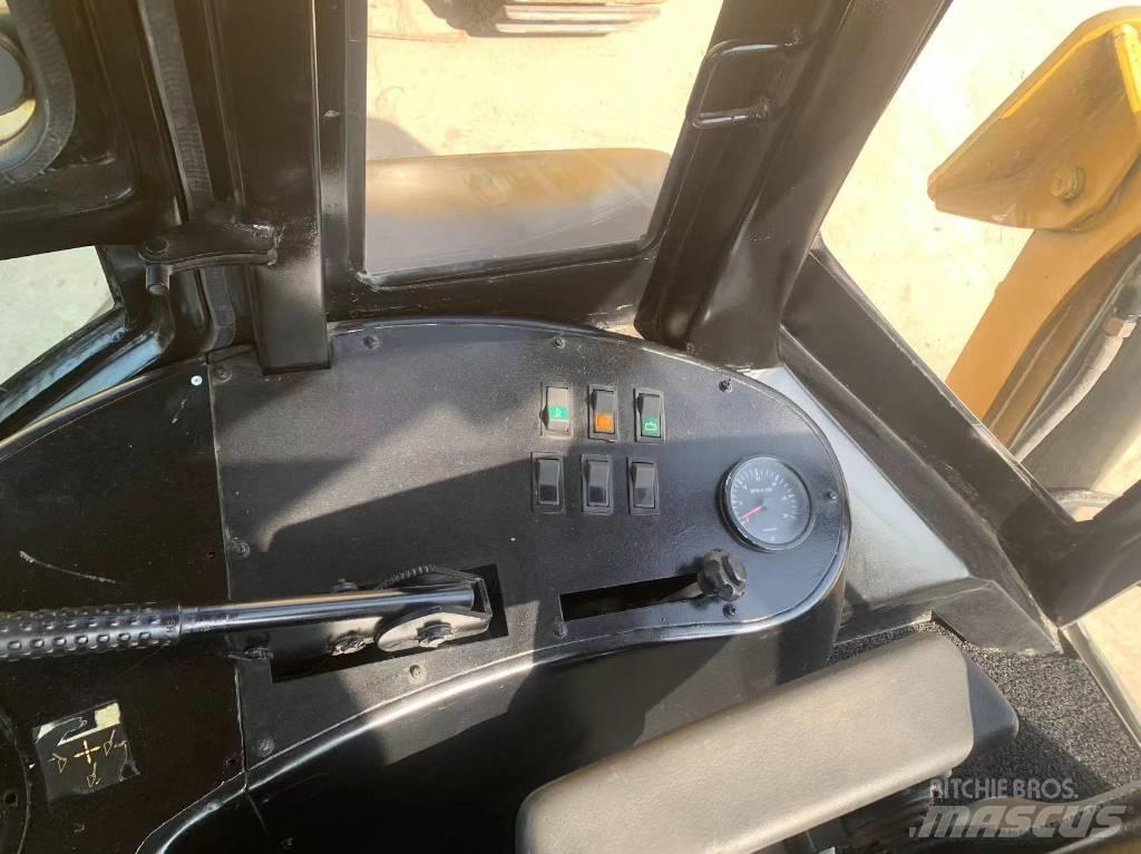 CAT 420 F2 Backhoe loaders