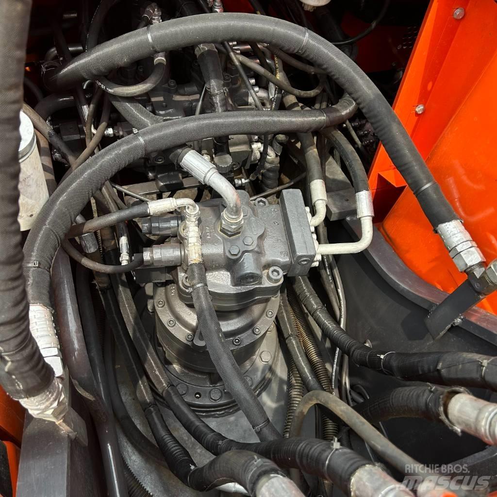 Doosan DX 225 LC Crawler excavators