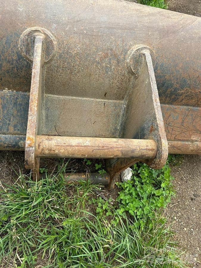 Volvo S60 Buckets