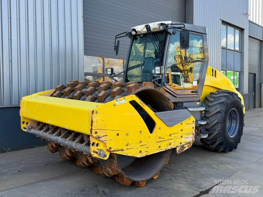 Hamm H13i P Single drum rollers