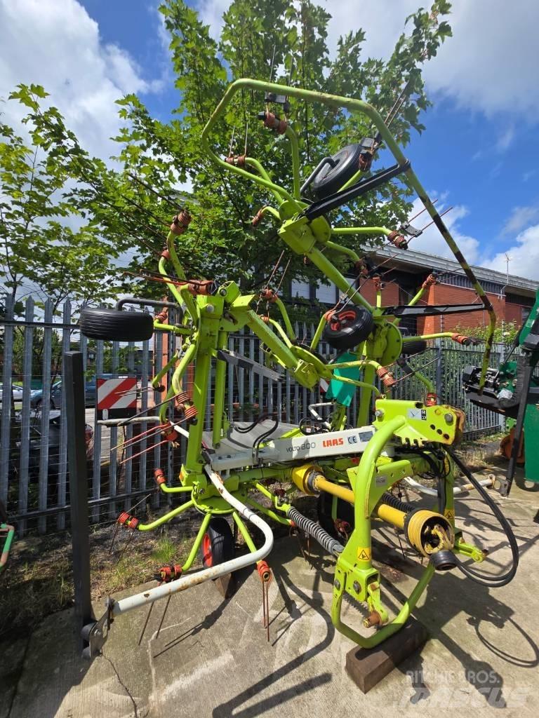 CLAAS Volto 800 Rakes and tedders