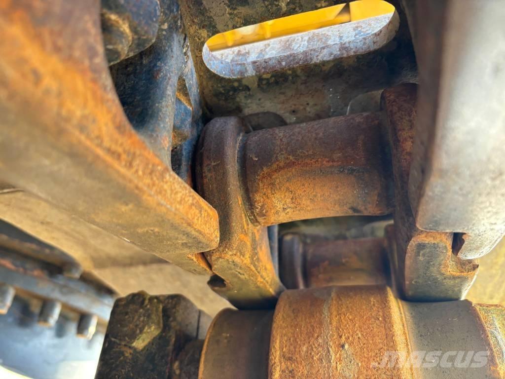 CAT 323 Crawler excavators