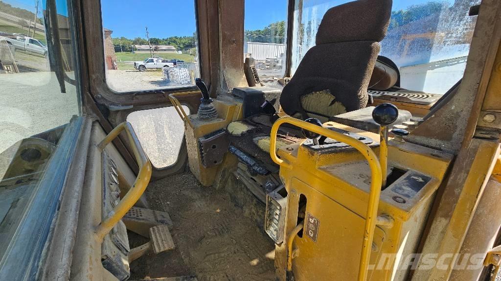 CAT 963 B Crawler loaders
