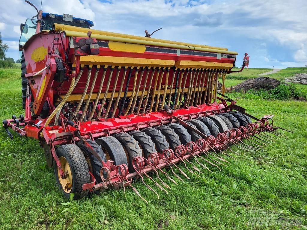 Väderstad Rapid400C Drills