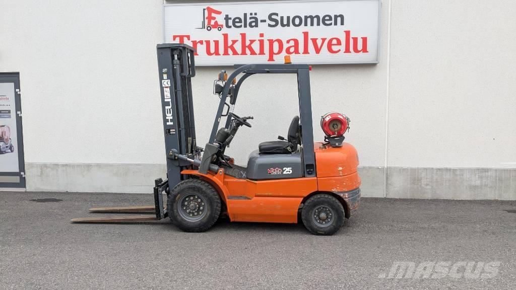 Heli CPYD 25 LPG trucks