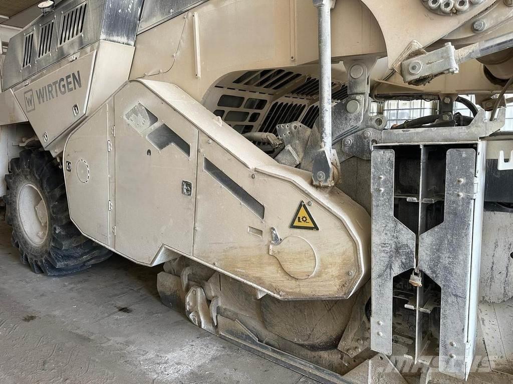 Wirtgen WR250i Asphalt recyclers