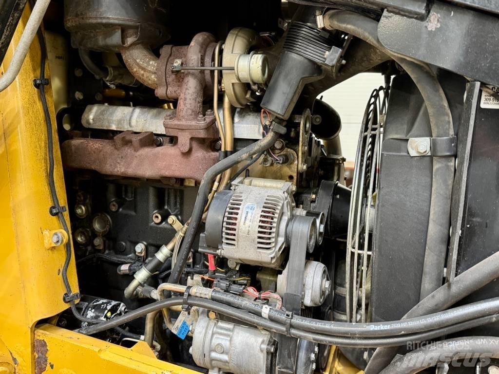 CAT 442 E Backhoe loaders