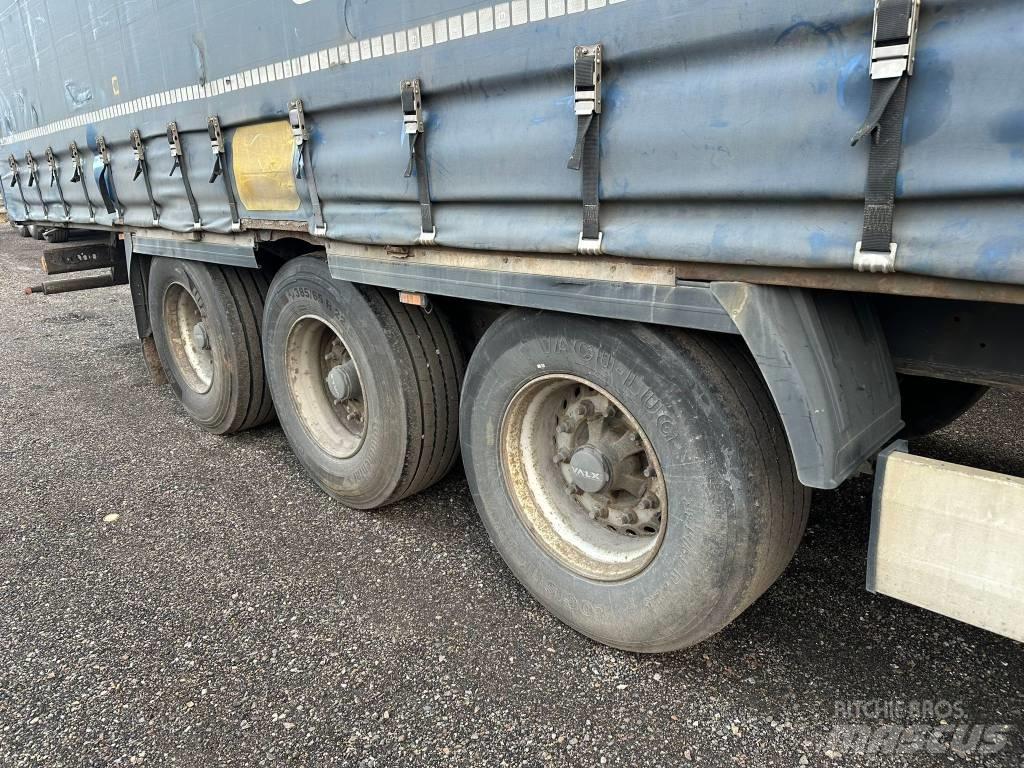 Krone SD Curtainsider semi-trailers