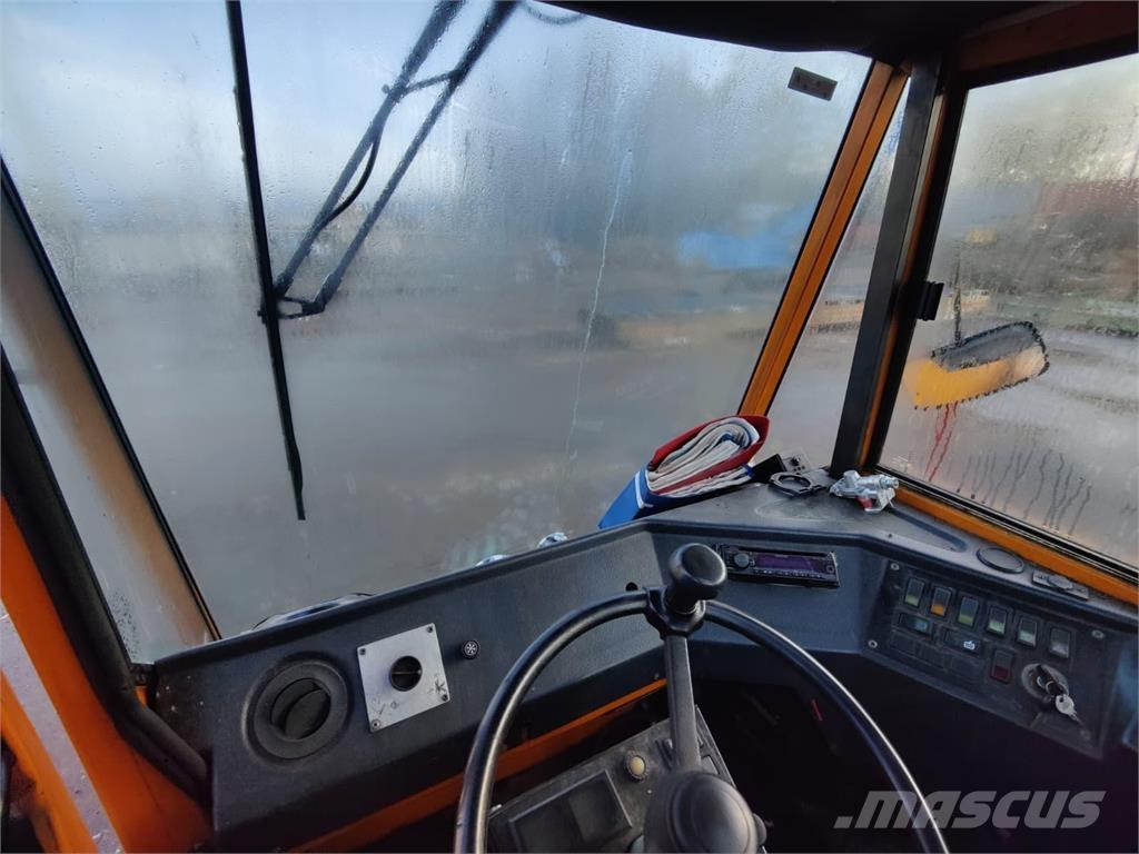 Sisu TR 180 AL 2 Terminal tractors