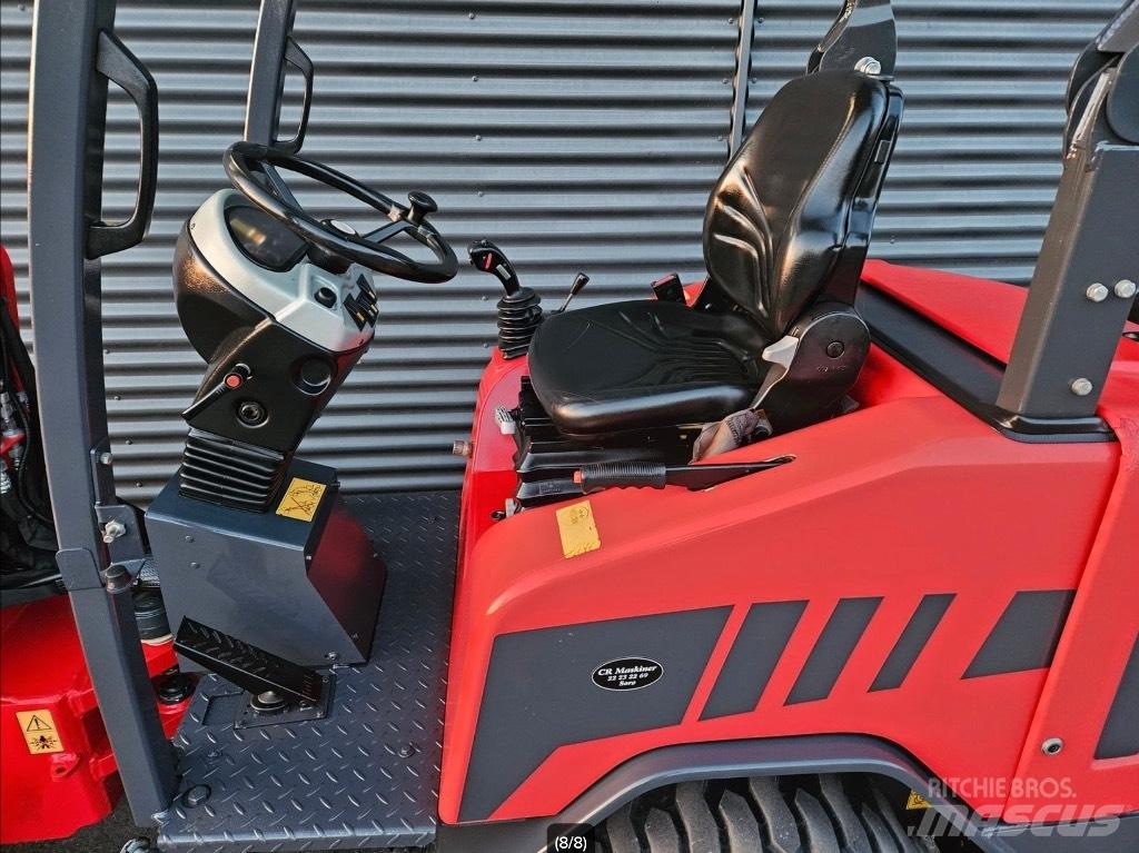 Schäffer Nordic 50+ Mini loaders