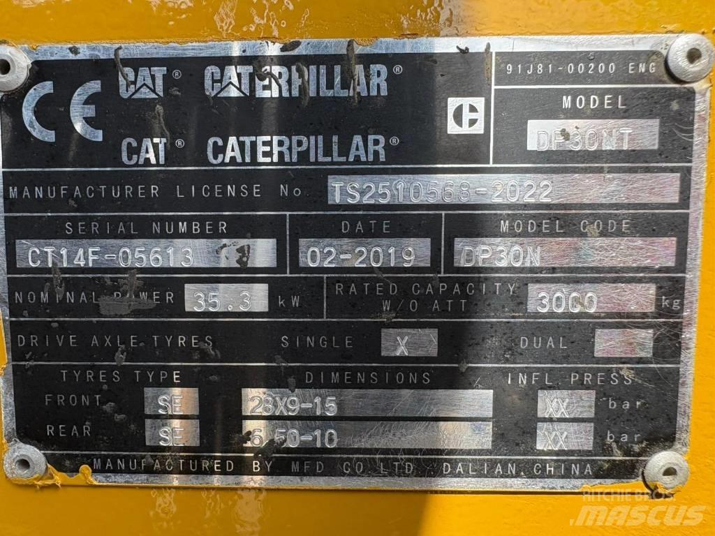 CAT DP30NT Diesel trucks