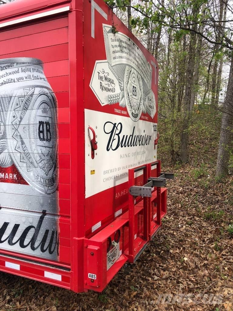 Mickey 22 Bay Beverage trailers