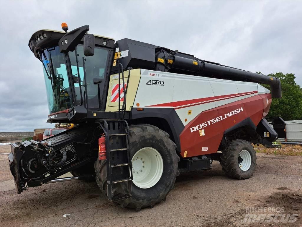 Rostselmash RSM 161 Combine harvesters