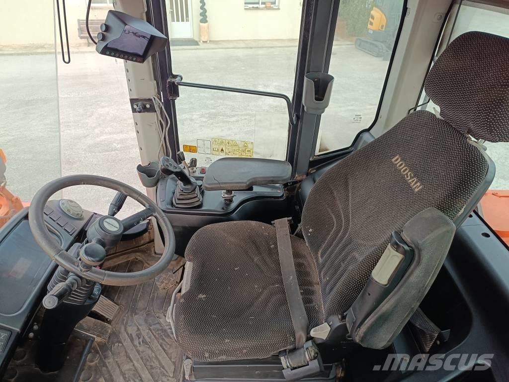 Doosan DL200-5 Mini loaders