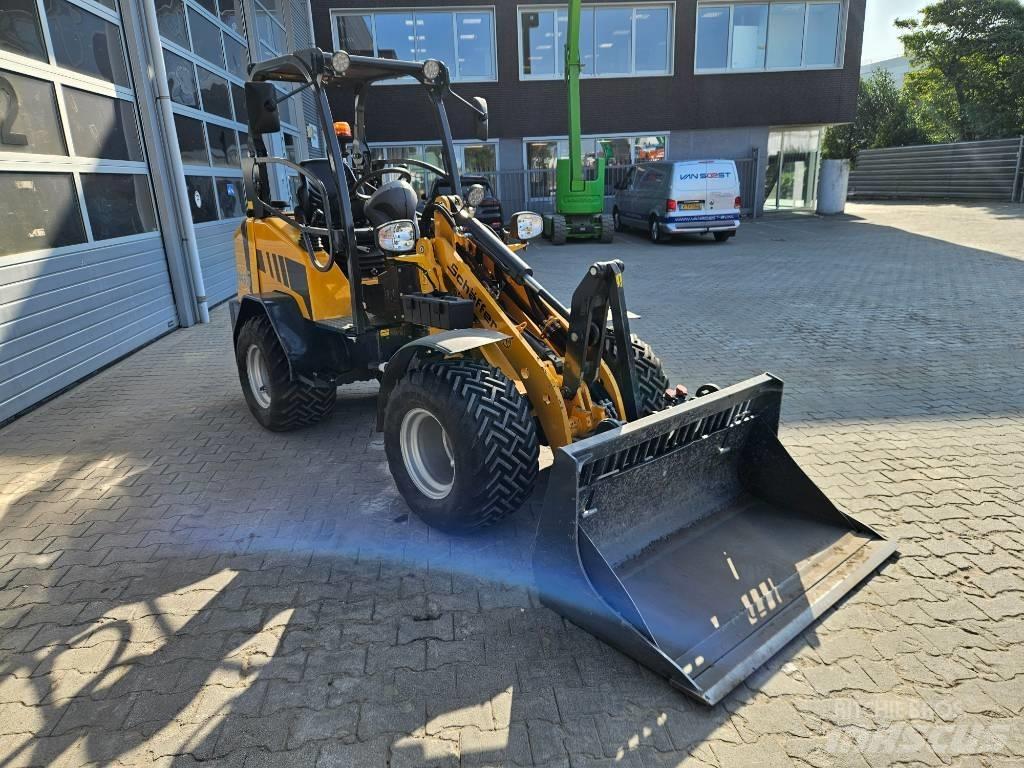 Schäffer 2445S Mini loaders