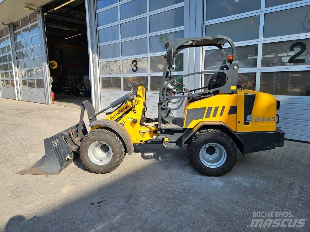 Schäffer 2445S Mini loaders