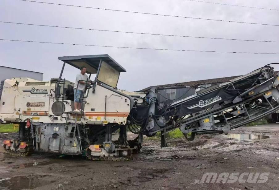 Wirtgen 1900DC Asphalt cold milling machines