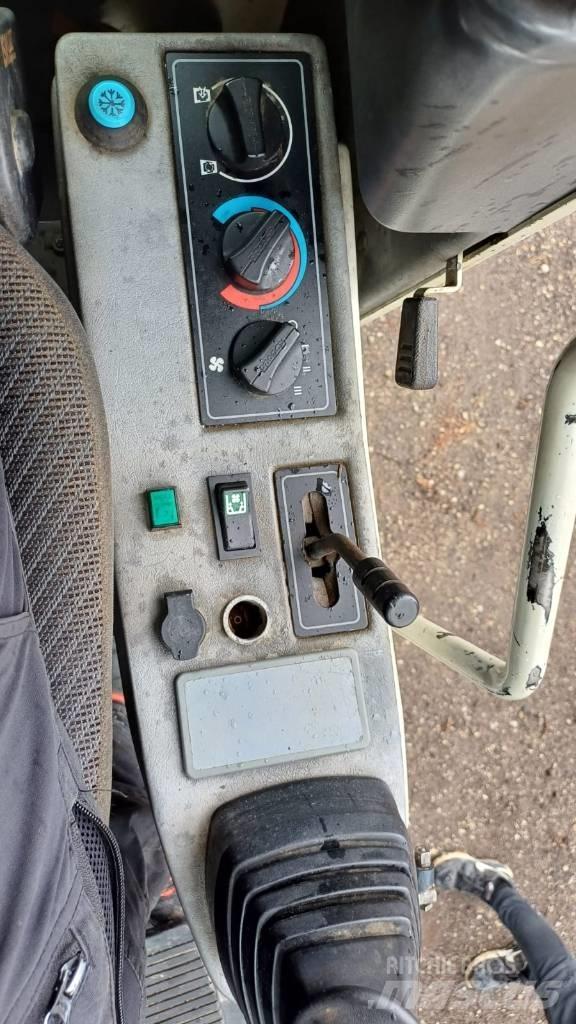 Volvo EW 140 Wheeled excavators