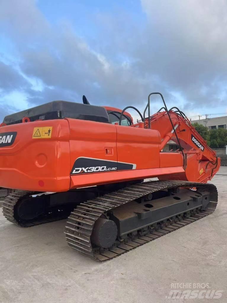 Doosan DX300LC-9C Crawler excavators