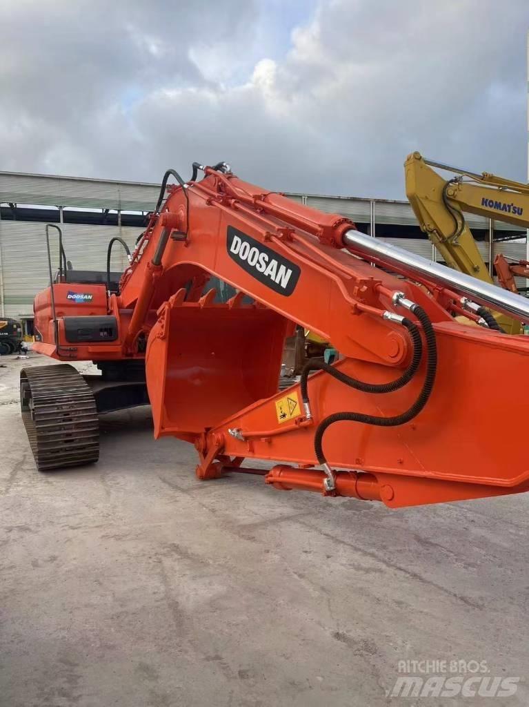 Doosan DX300LC-9C Crawler excavators