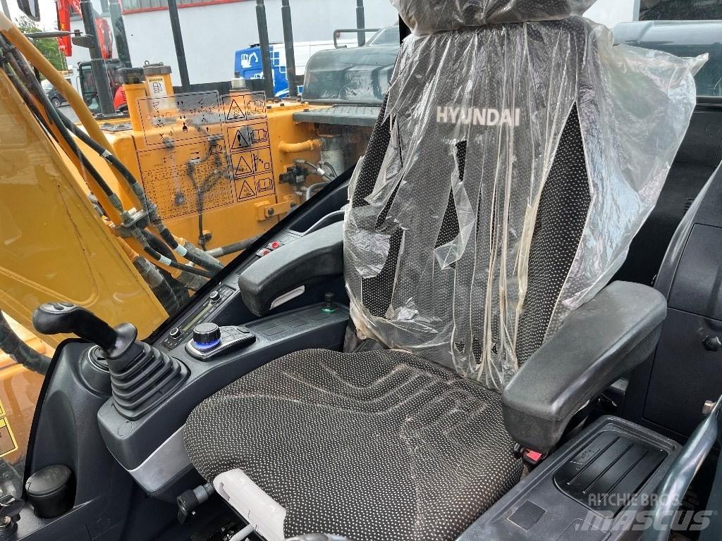Hyundai HX140LC Crawler excavators