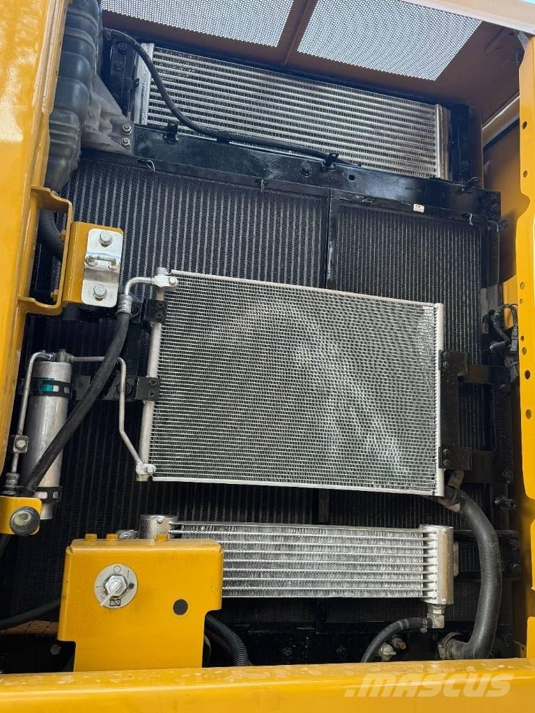 CAT CAT323 Midi excavators  7t - 12t