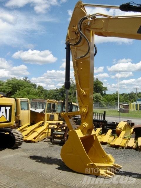 CAT 320 Crawler excavators