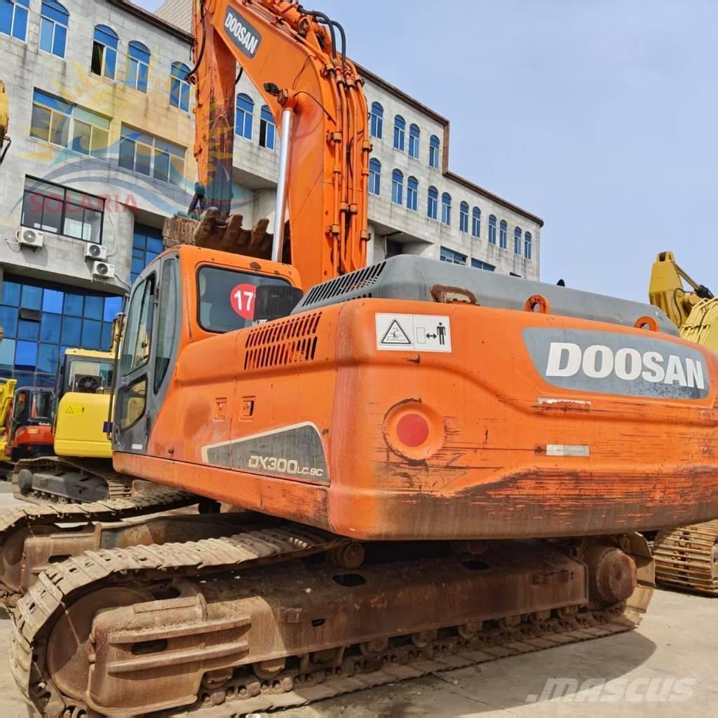 Doosan DX 300 LC Crawler excavators