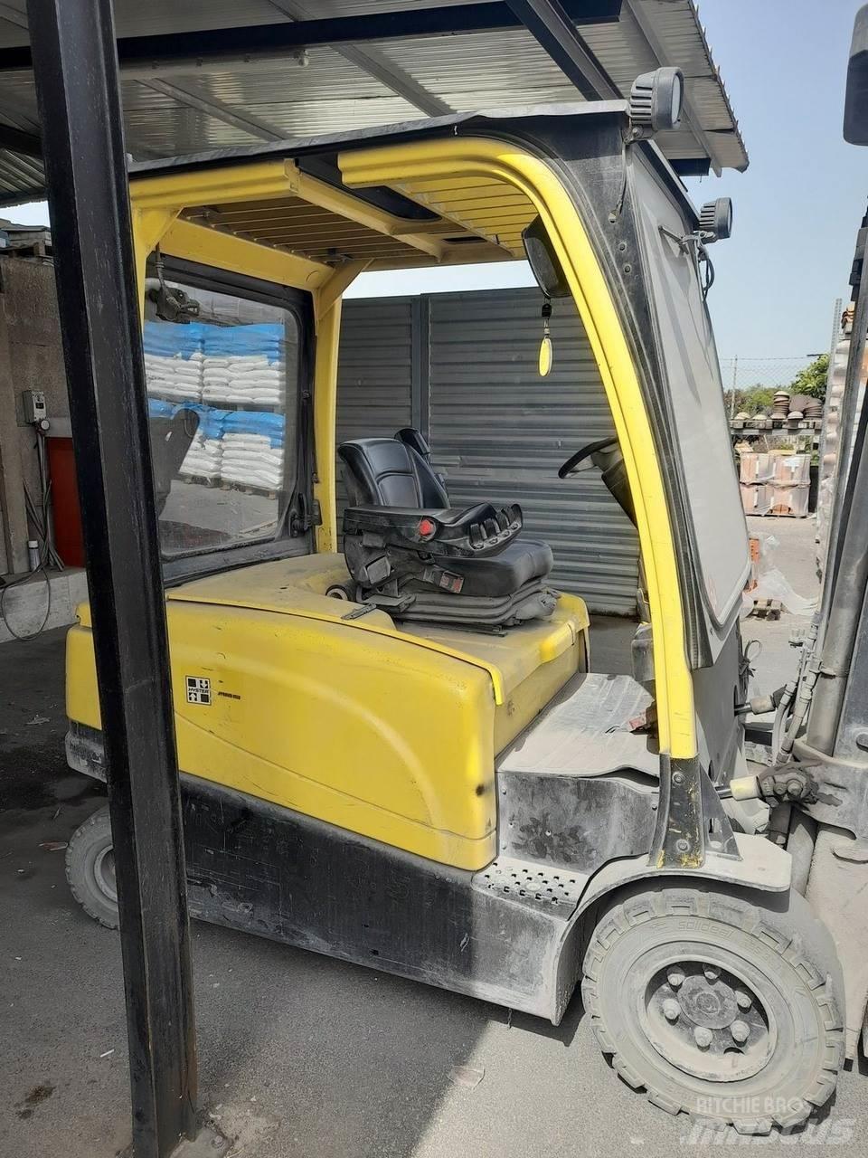 Hyster J2.5XN Electric forklift trucks