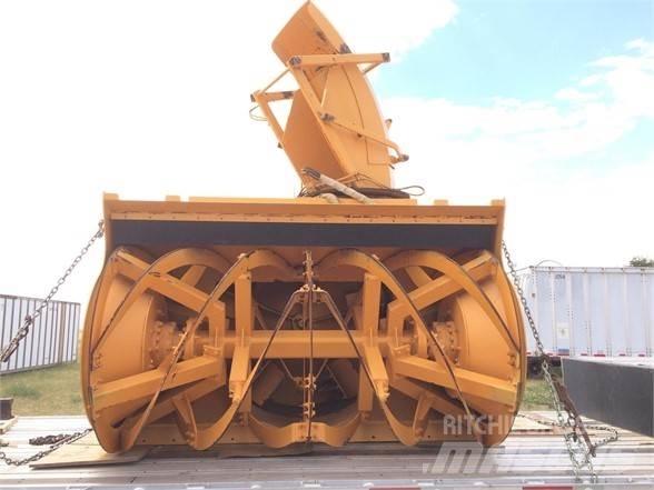 Oshkosh  Snow throwers