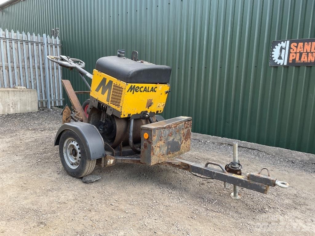 Mecalac MBR 71 Single drum rollers