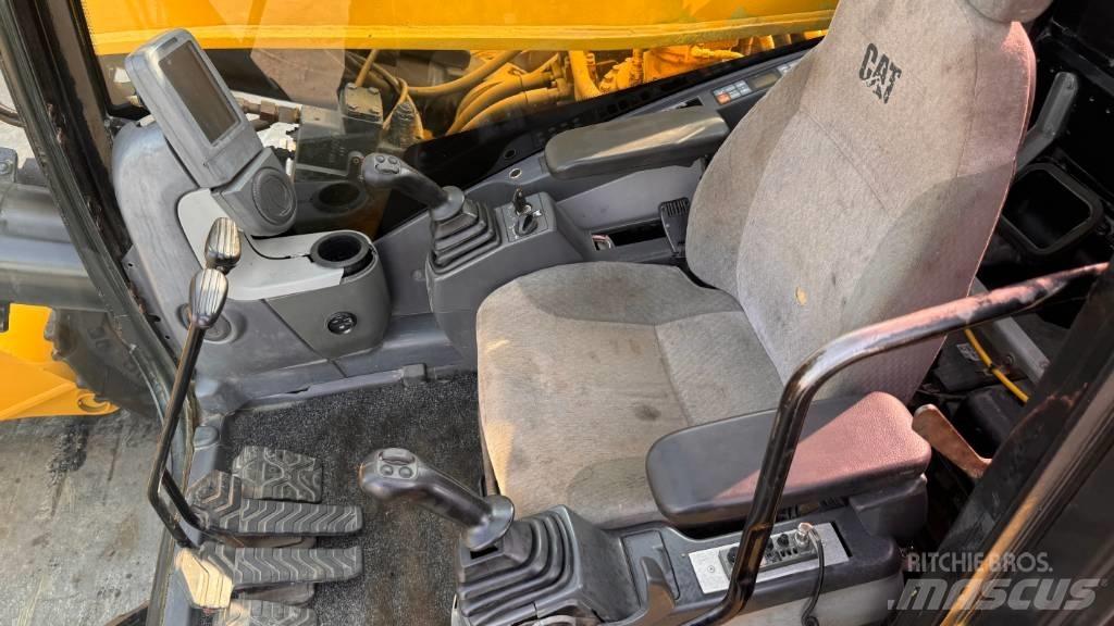 CAT 385CL Longreach Long reach excavators