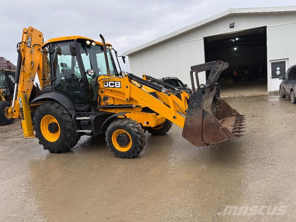 JCB 3cx Backhoe loaders