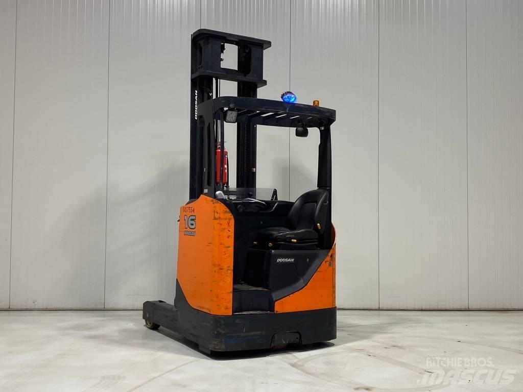 Doosan BR16JW-7 Reach trucks