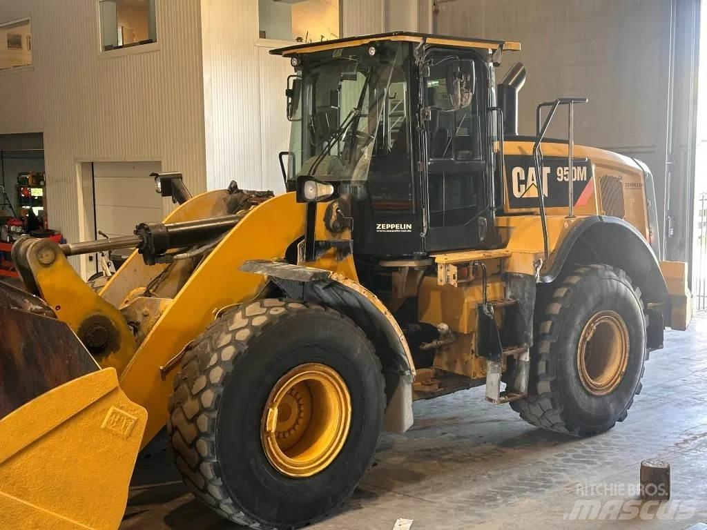 CAT 950M Wheel loaders