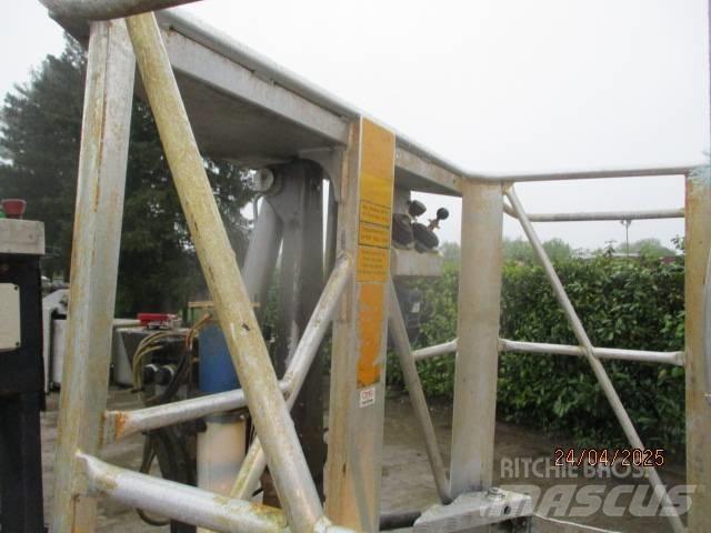 Denka-Lift DL 25 Telescopic boom lifts
