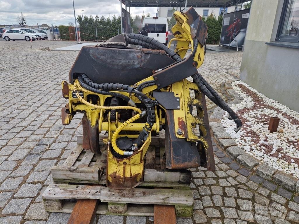 John Deere H414 Harvester heads