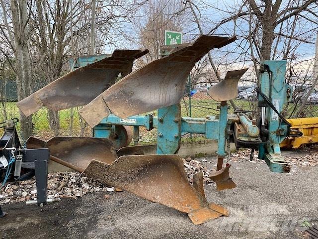  Nuova Comas bivomere Reversible ploughs