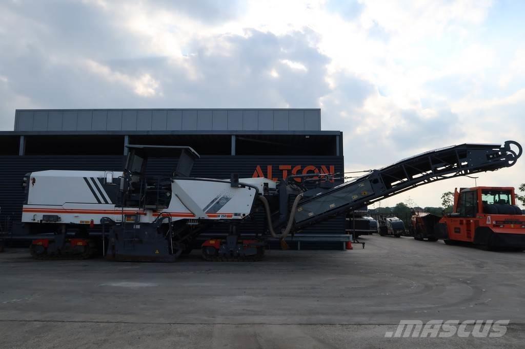 Wirtgen W 250 Asphalt cold milling machines