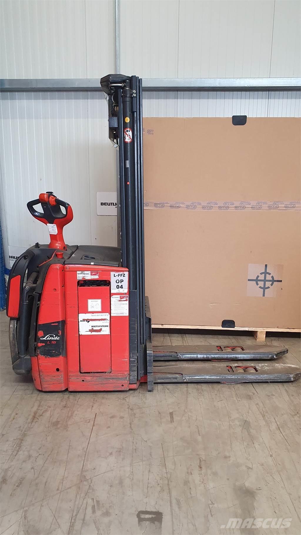 Linde L16AP Pedestrian stacker
